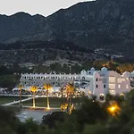 Hotel Falkensteiner Capo Boi 5*